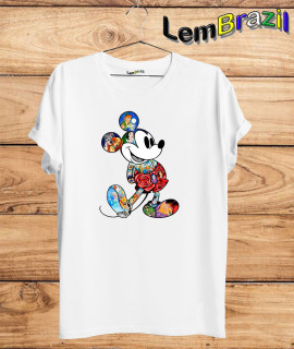 Camiseta Mickey Histórias LemBrazil. Camiseta 100% Algodão personalizada com Impressão Digital garantindo maior durabilidade e conforto!